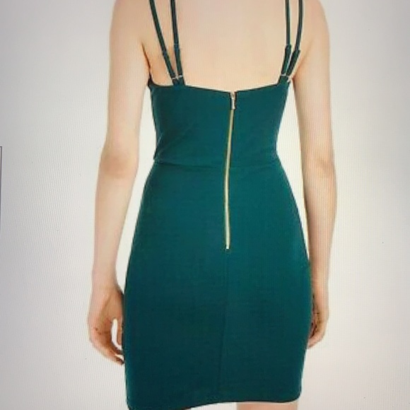 ✨Host Pick✨ Sequin Hearts Green Sheath Party Dress - Picture 2 of 11